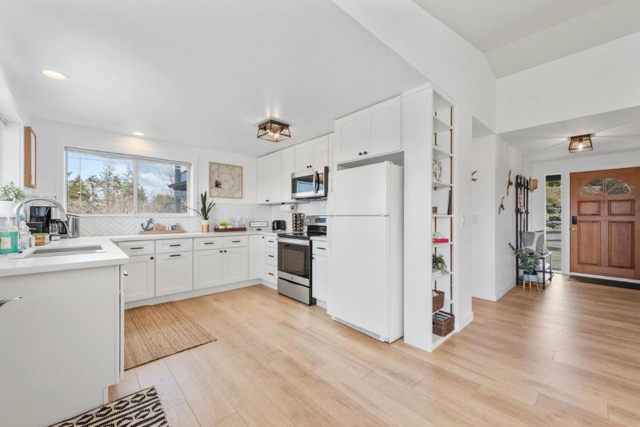 コープビル @ Marbella Lane - Waterfront 2Br Whidbey Islandヴィラ エクステリア 写真