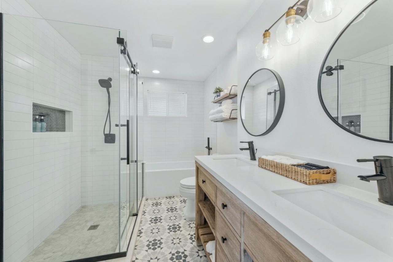 コープビル @ Marbella Lane - Waterfront 2Br Whidbey Islandヴィラ エクステリア 写真